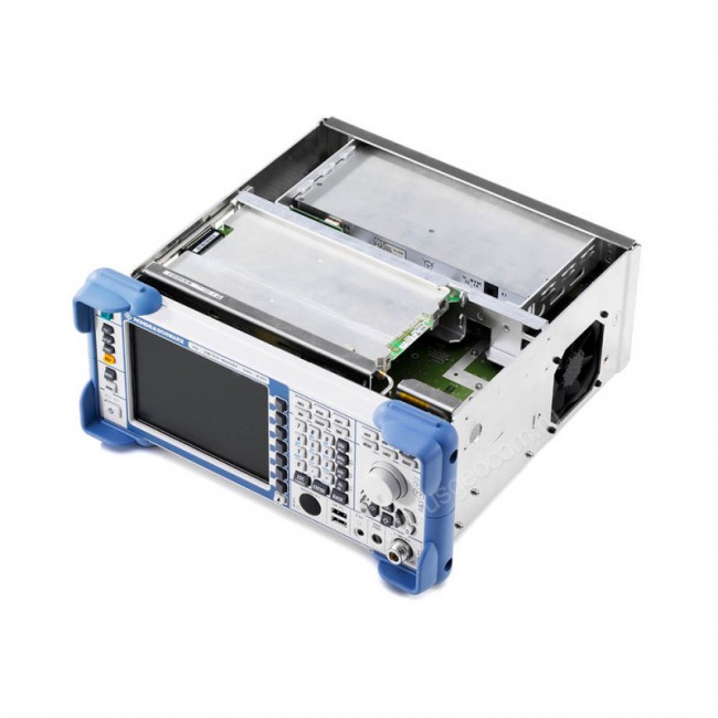 Тестовый приемник электромагнитных помех Rohde & Schwarz ESL3 со следящим генератором Тестовый приемник электромагнитных помех Rohde & Schwarz ESL3 со следящим генератором